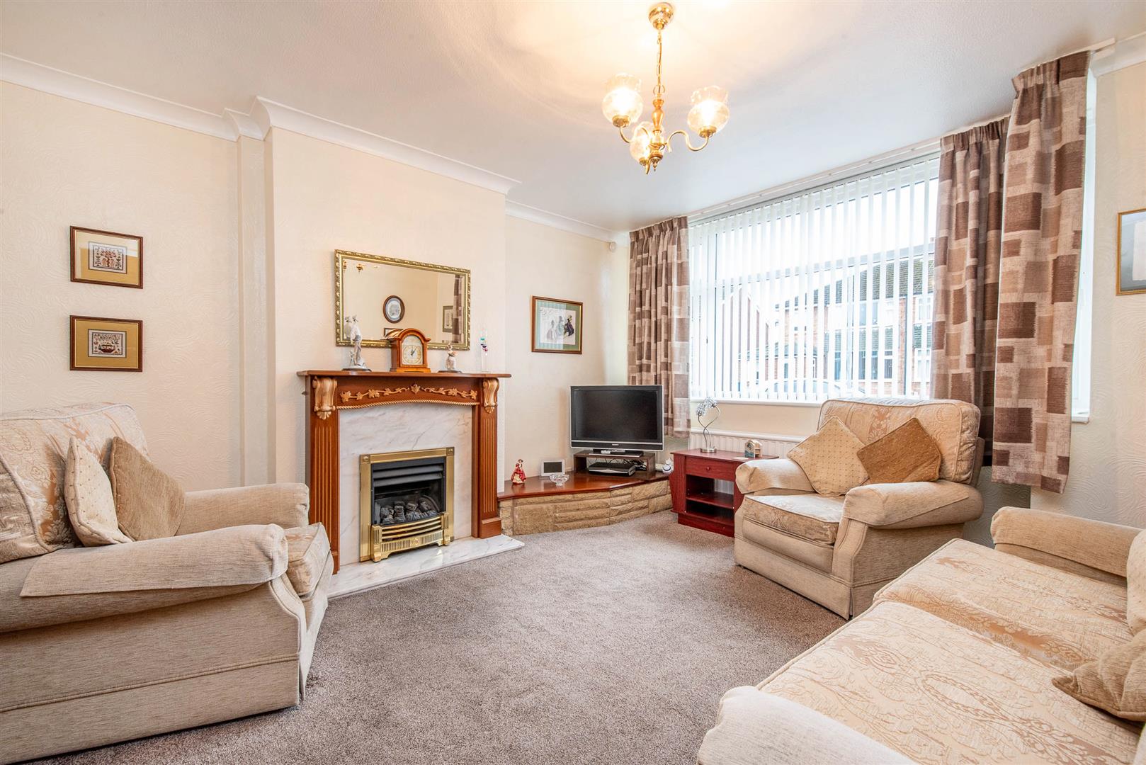3 bed property in Selkirk Drive, Preston